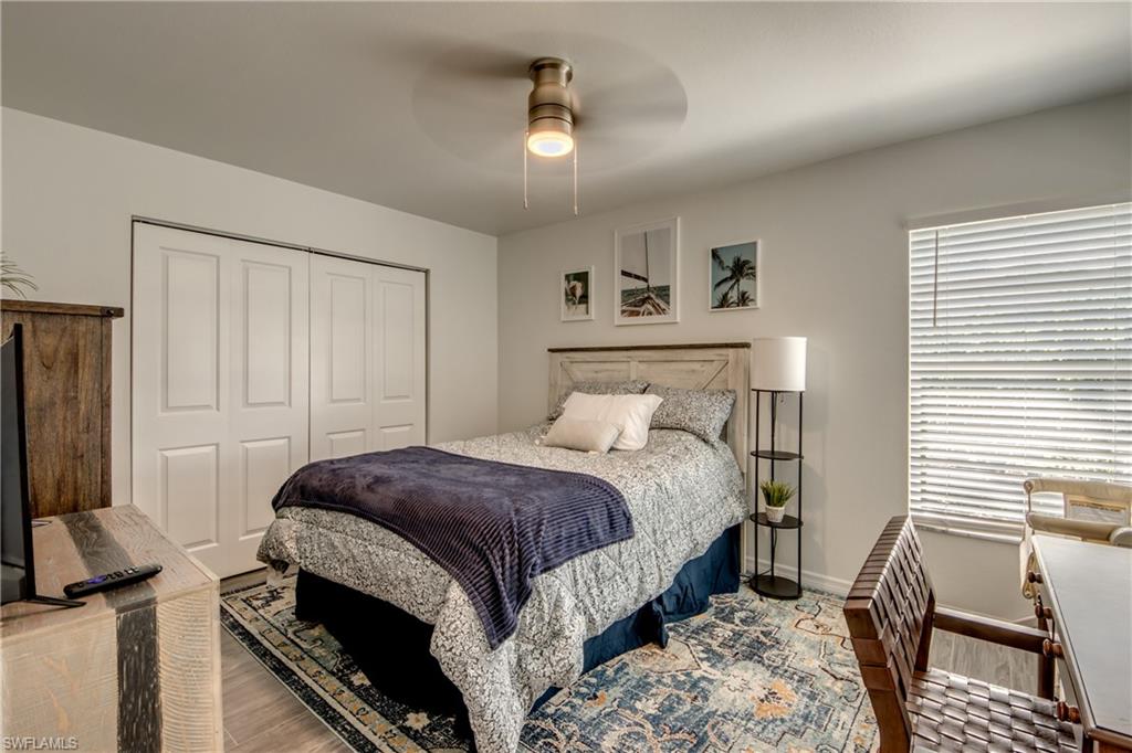COUNTRY OAKS - Residential