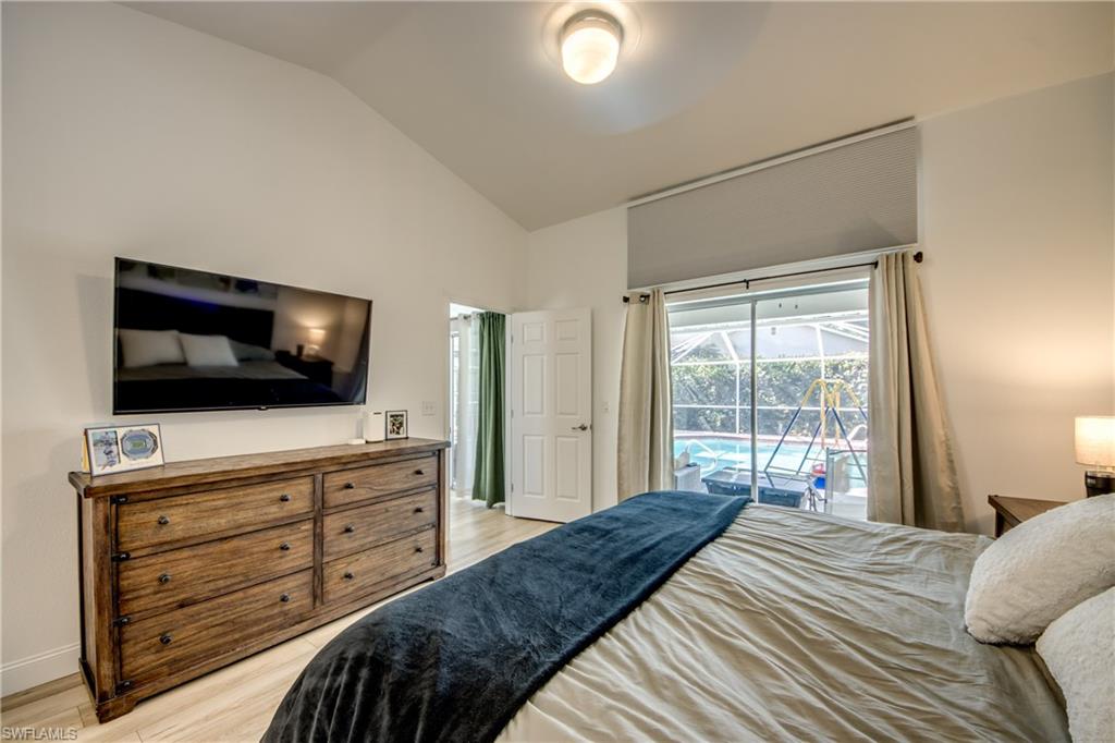 COUNTRY OAKS - Residential