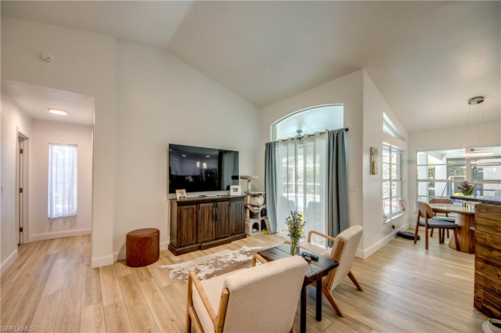COUNTRY OAKS - Residential