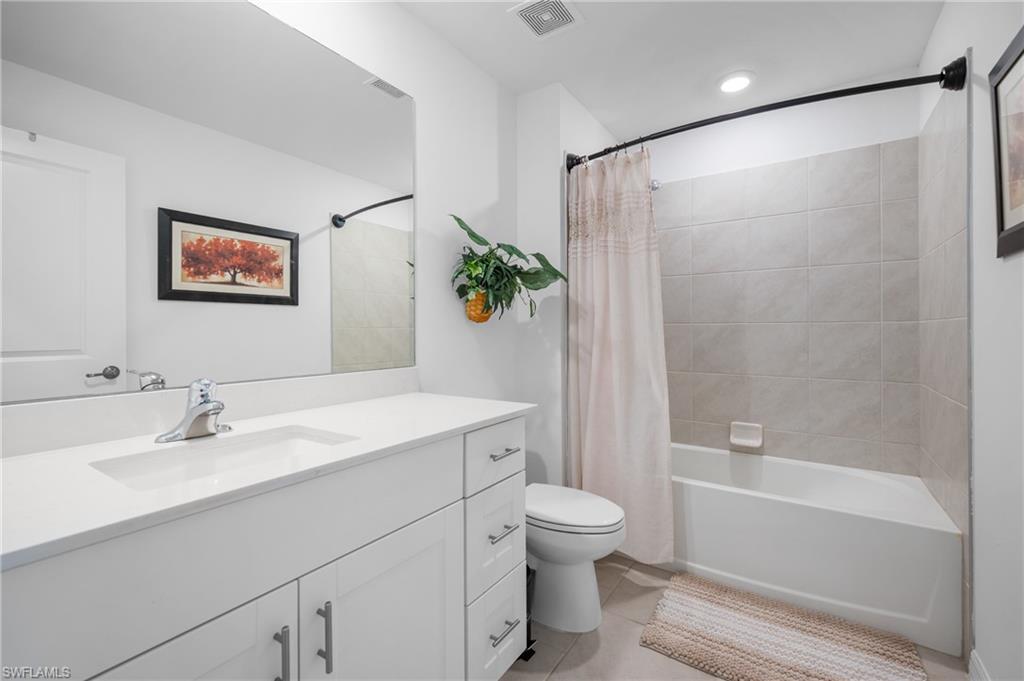 ROTONDA LAKES - Residential