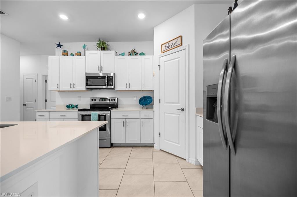 ROTONDA LAKES - Residential