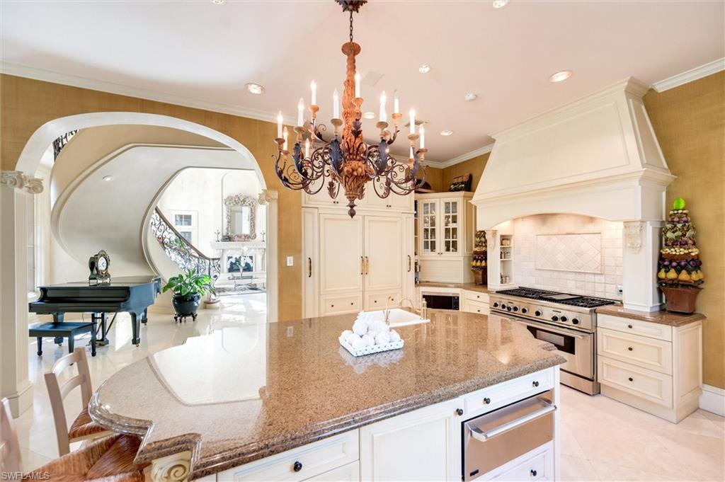 ESTATES AT BAY COLONY GOLF CLUB - Residential