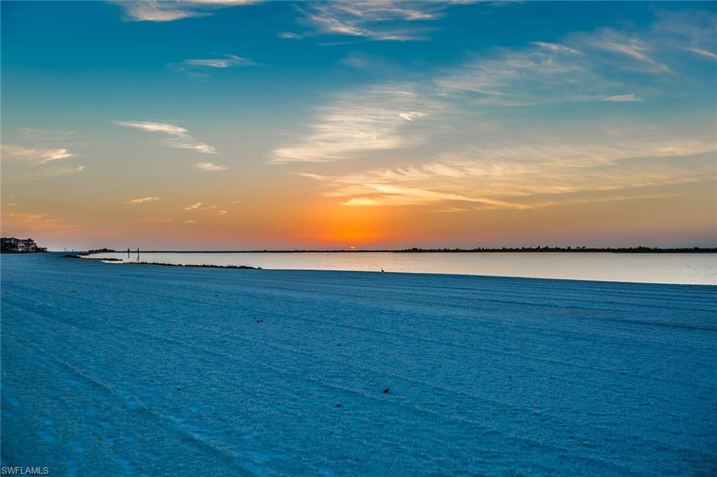 HIDEAWAY BEACH - Land