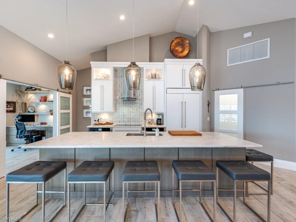 MARCO BEACH - Residential