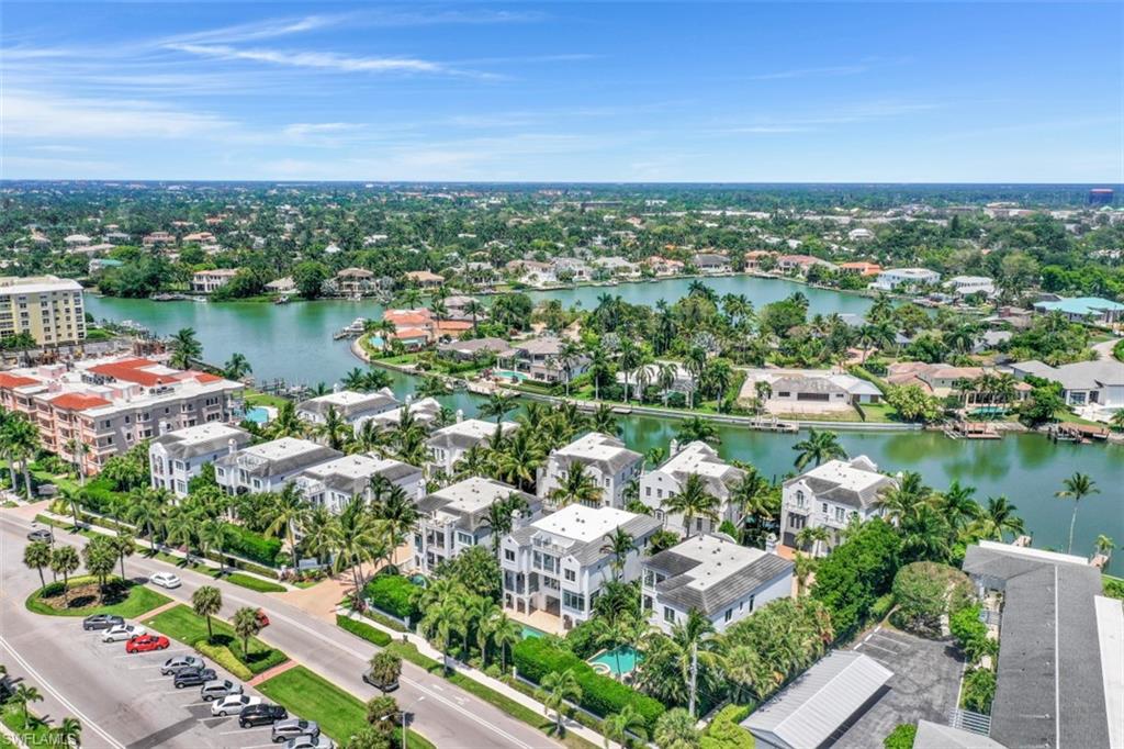 NAPLES CASAMORE - Residential