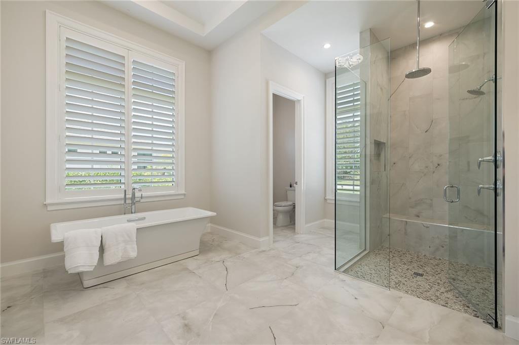 THE ENCLAVE OF DISTINCTION - Residential