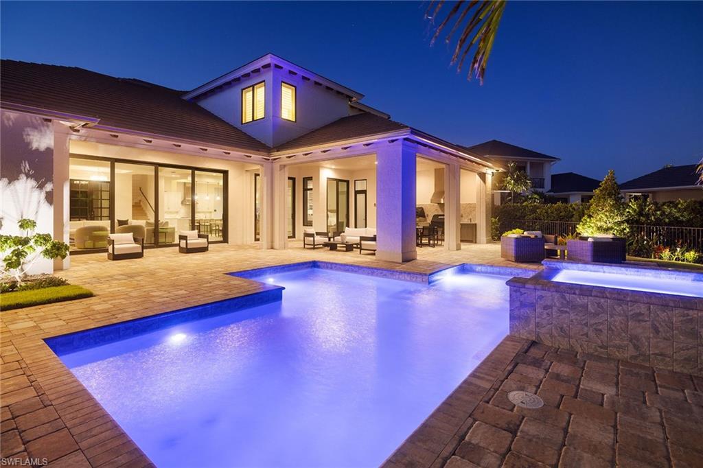 THE ENCLAVE OF DISTINCTION - Residential