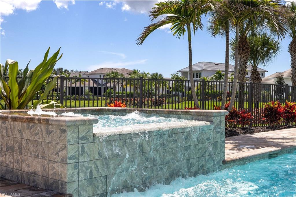 THE ENCLAVE OF DISTINCTION - Residential