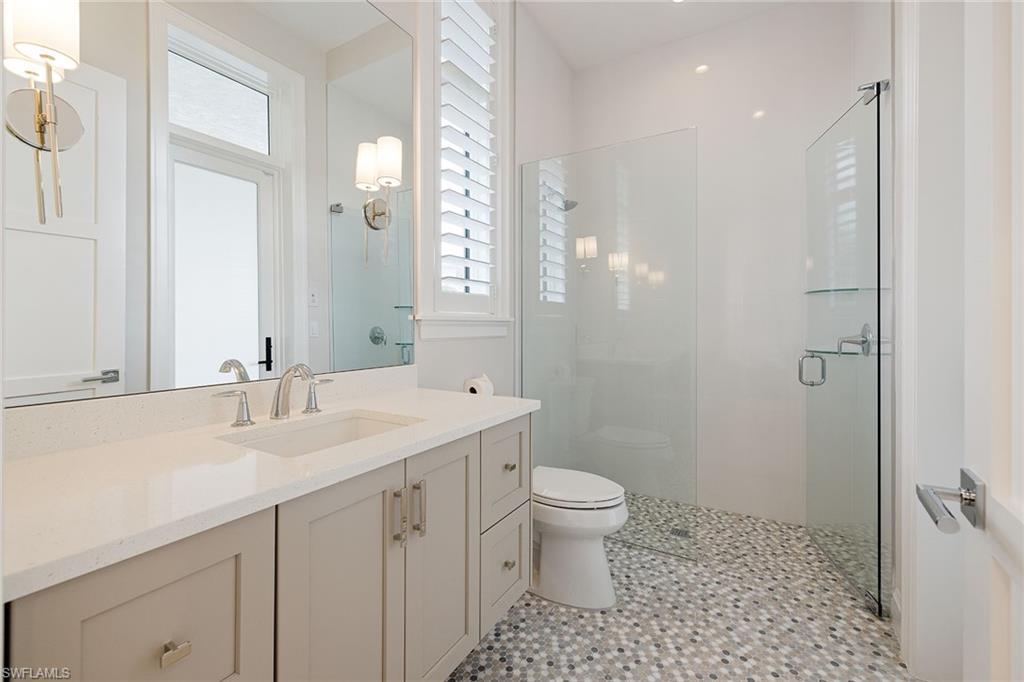 THE ENCLAVE OF DISTINCTION - Residential