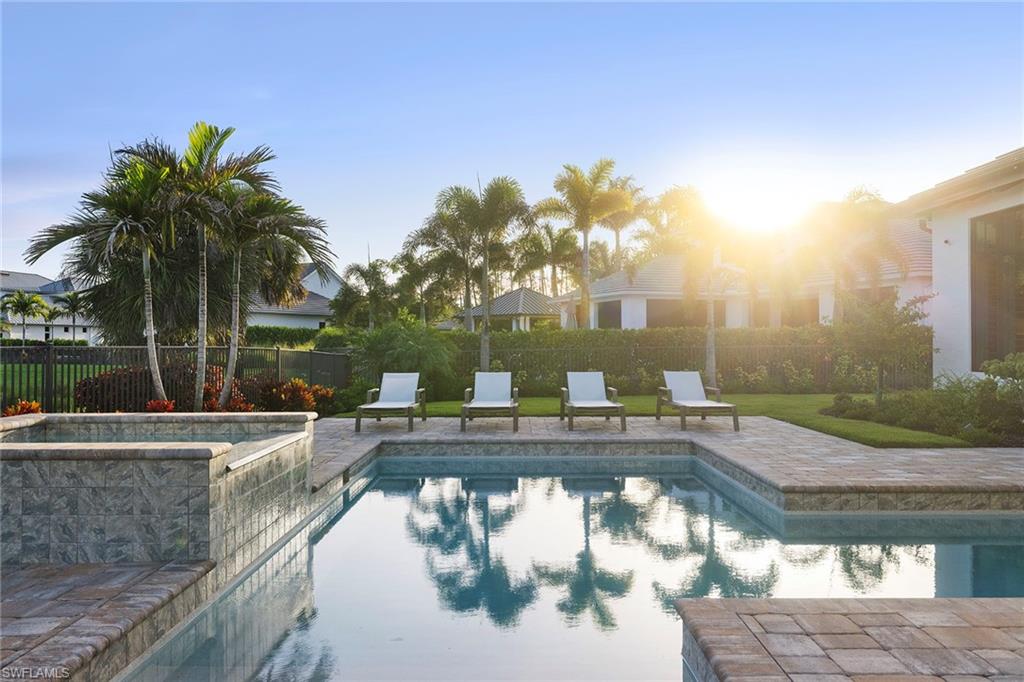 THE ENCLAVE OF DISTINCTION - Residential