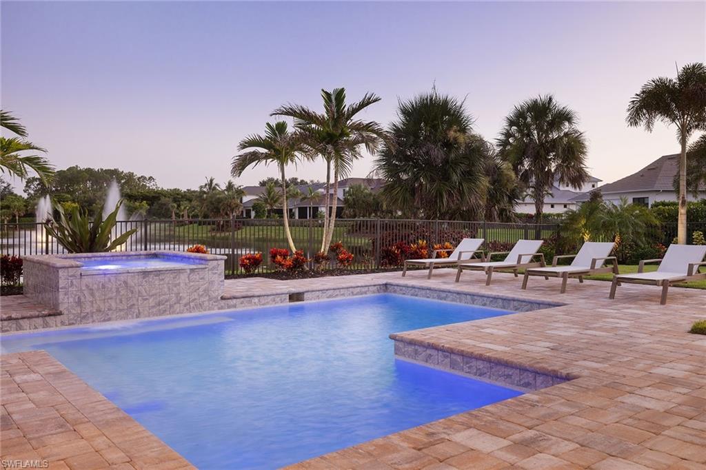 THE ENCLAVE OF DISTINCTION - Residential