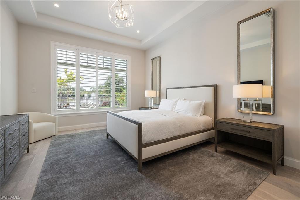 THE ENCLAVE OF DISTINCTION - Residential