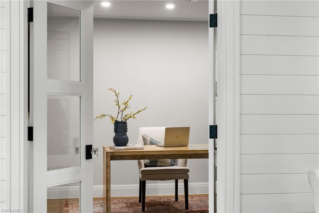 SOMERSET AT MOORINGS - Residential Lease