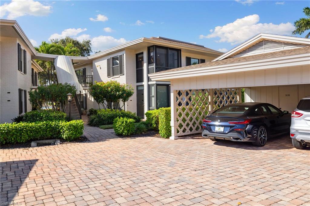 SOMERSET AT MOORINGS - Residential Lease