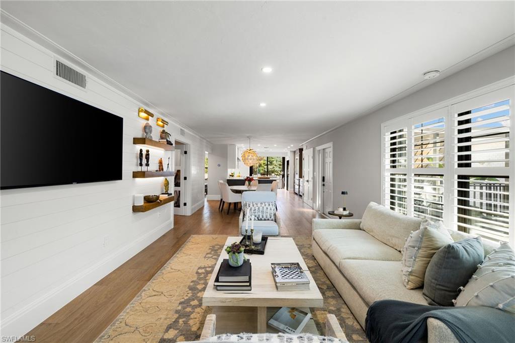 SOMERSET AT MOORINGS - Residential Lease