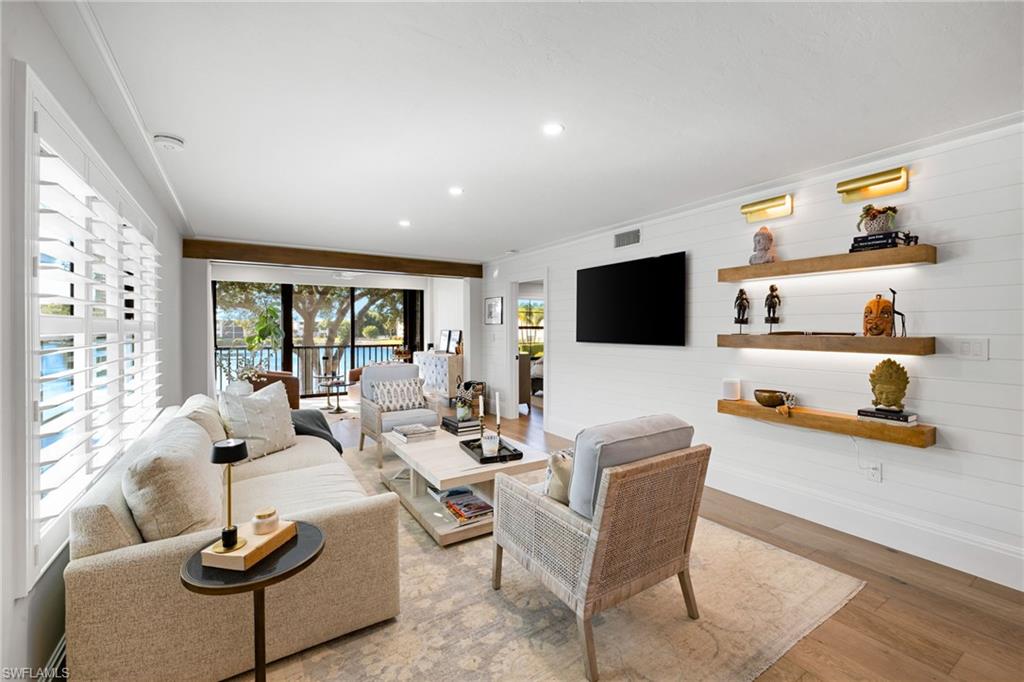 SOMERSET AT MOORINGS - Residential Lease