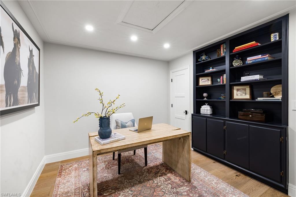 SOMERSET AT MOORINGS - Residential Lease
