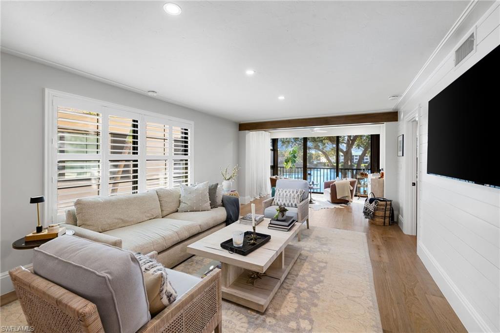SOMERSET AT MOORINGS - Residential Lease