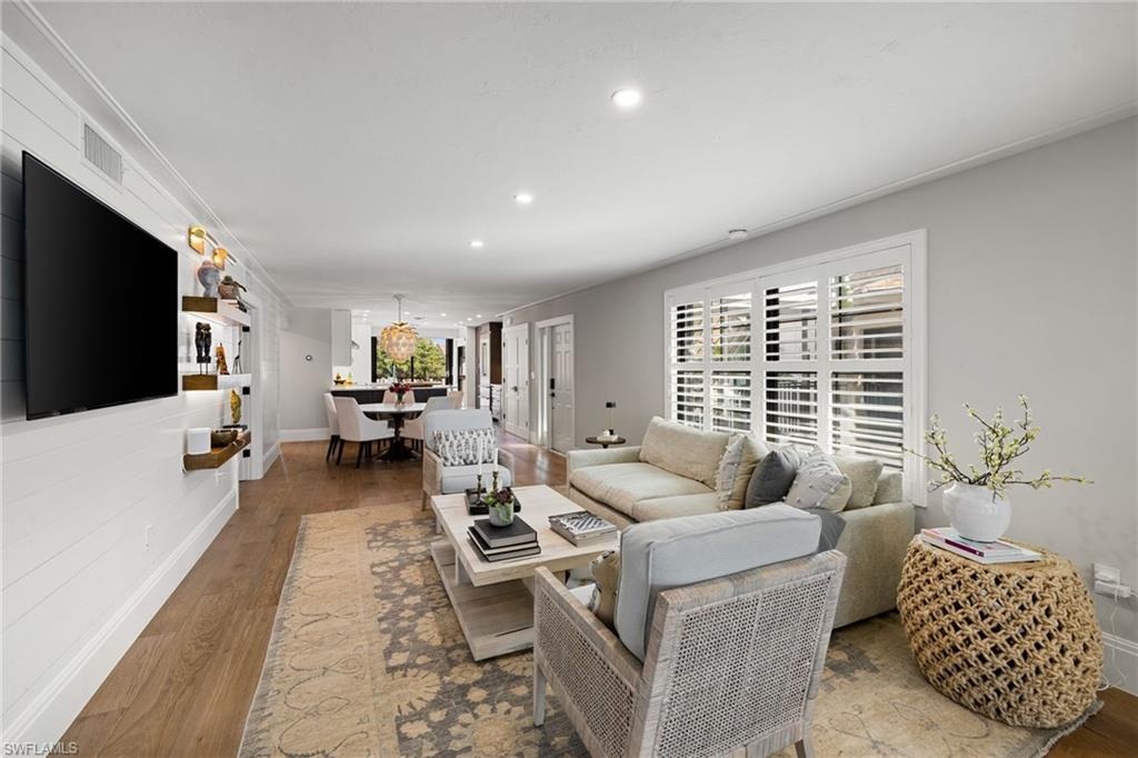 SOMERSET AT MOORINGS - Residential Lease