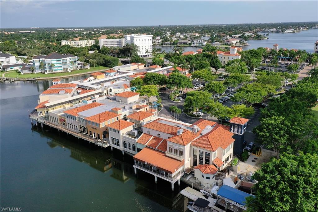 MOORINGS - Residential
