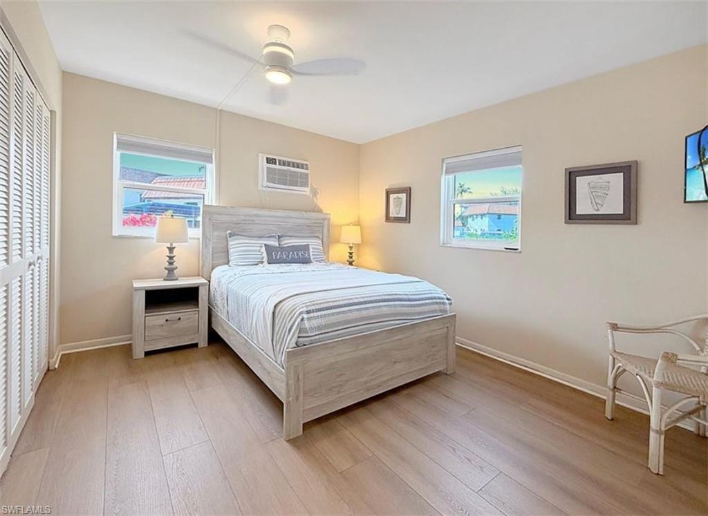 SEABREEZE APTS - Residential