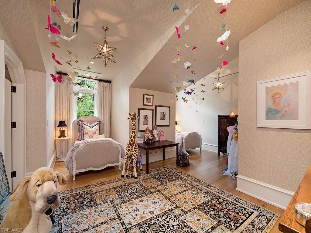 OLDE NAPLES - Residential