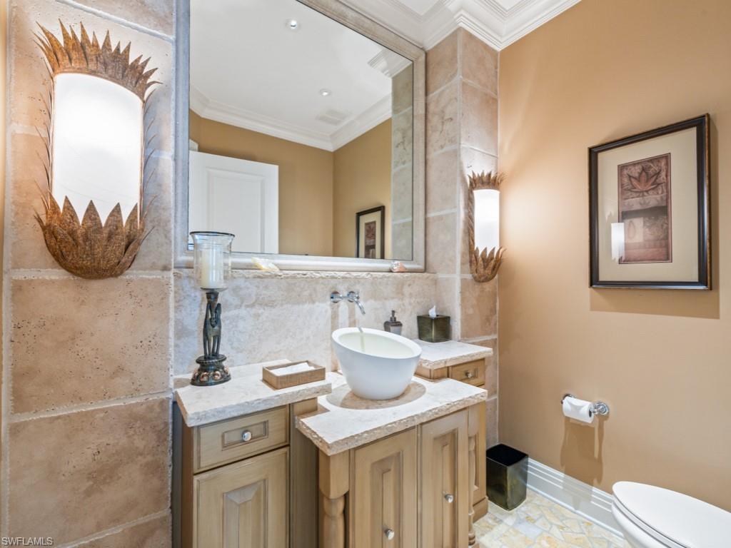 BAY WOODS - Residential