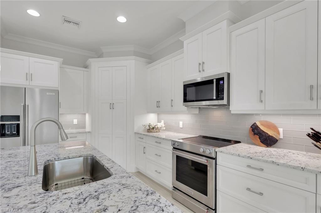ISLES OF COLLIER PRESERVE - Residential