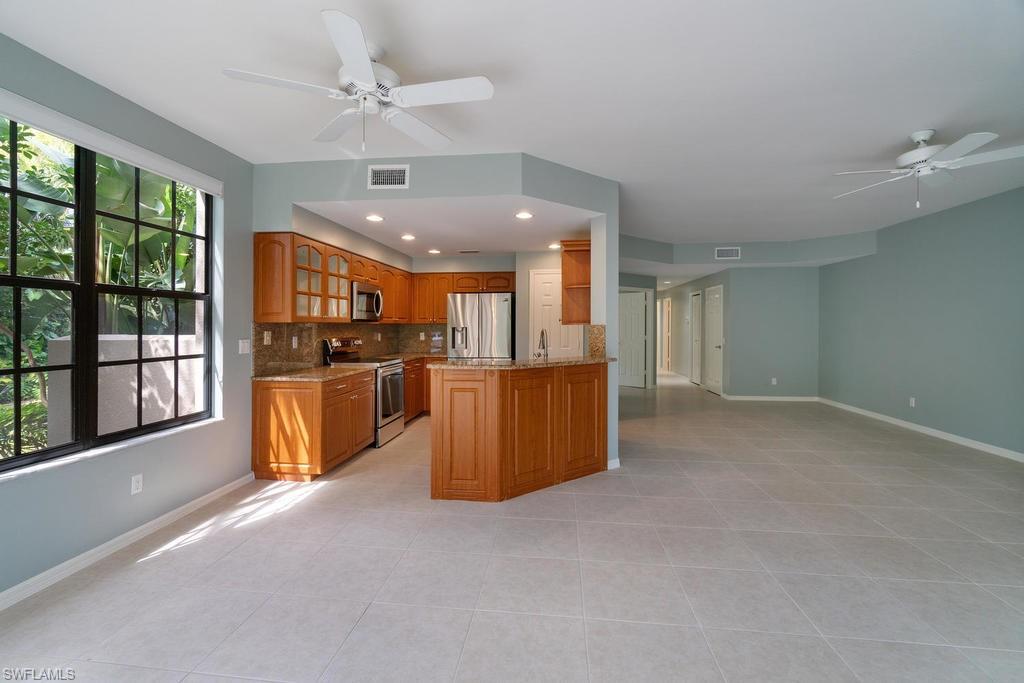 OAKWOOD CARRIAGE HOME - Residential