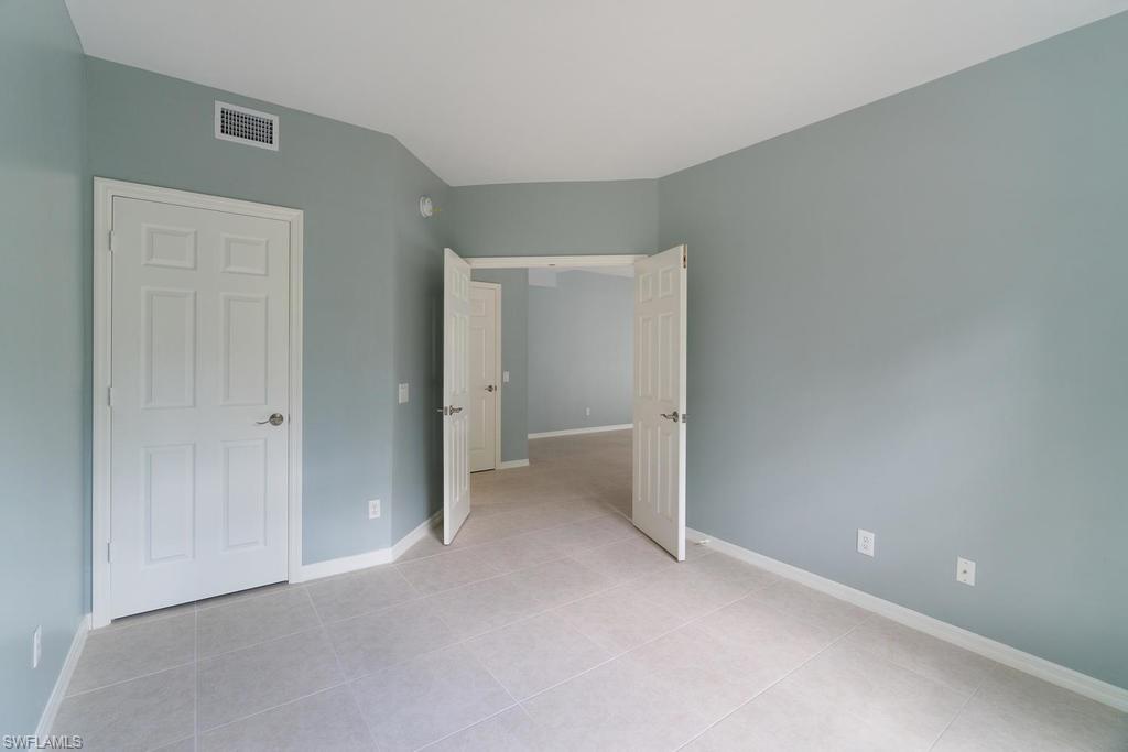 OAKWOOD CARRIAGE HOME - Residential