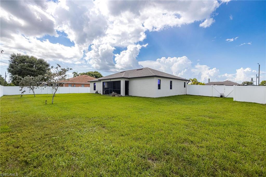 CAPE CORAL - Residential