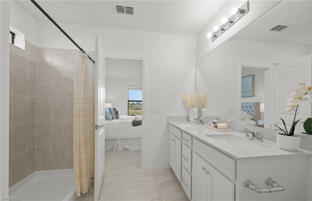 WHISPERING LAKES - Residential