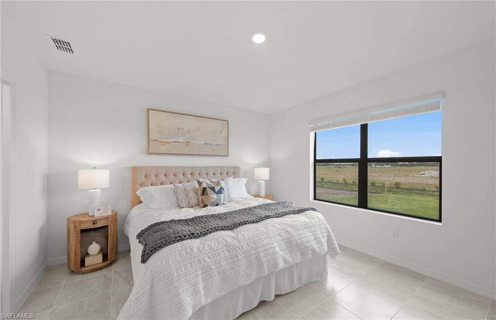 WHISPERING LAKES - Residential