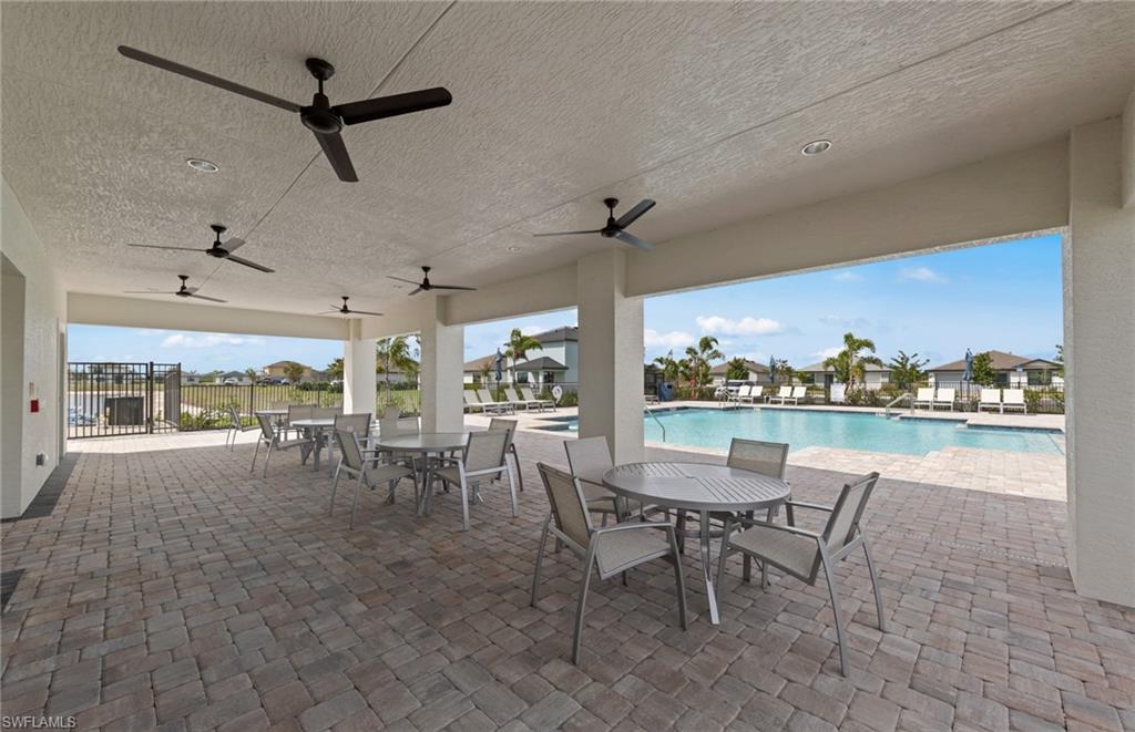 WHISPERING LAKES - Residential