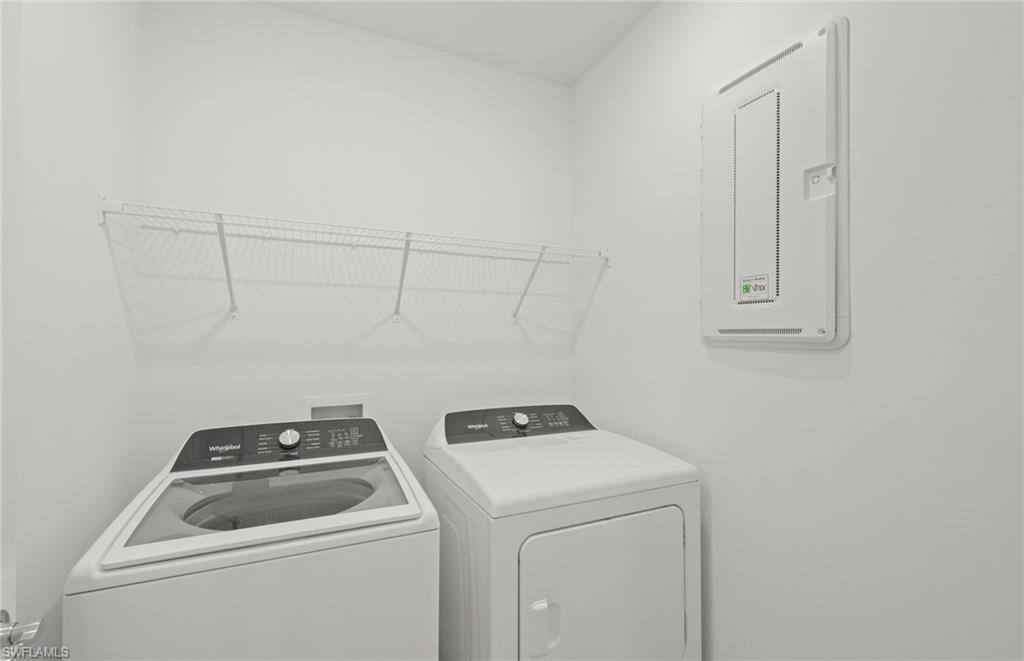 WHISPERING LAKES - Residential