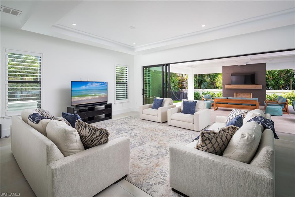 MONTEREY - Residential