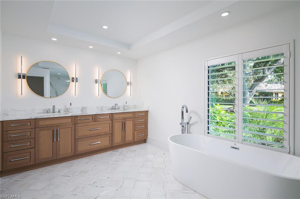 MONTEREY - Residential