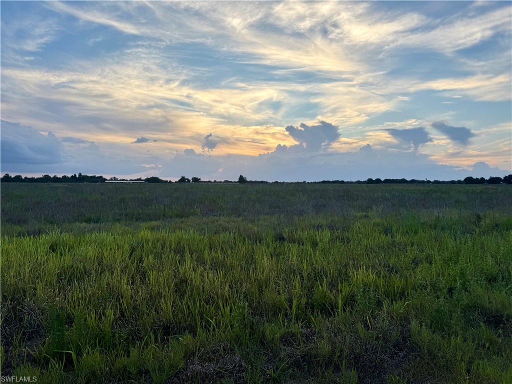 ACREAGE - Land