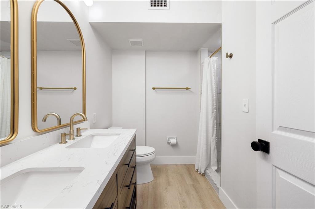 PIPERS POINTE - Residential