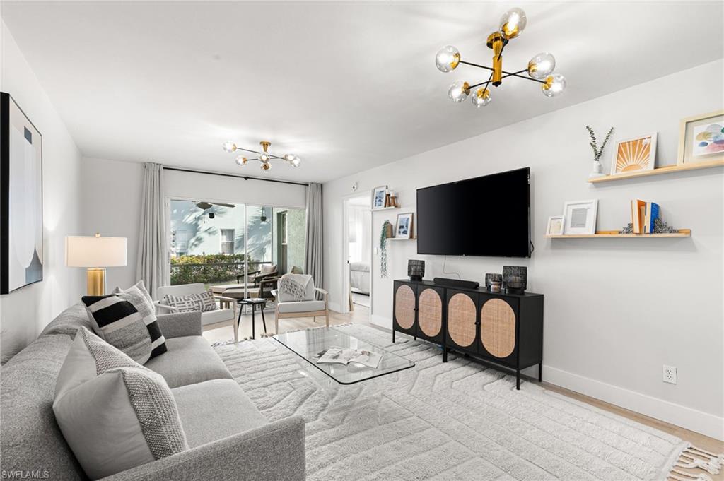 PIPERS POINTE - Residential