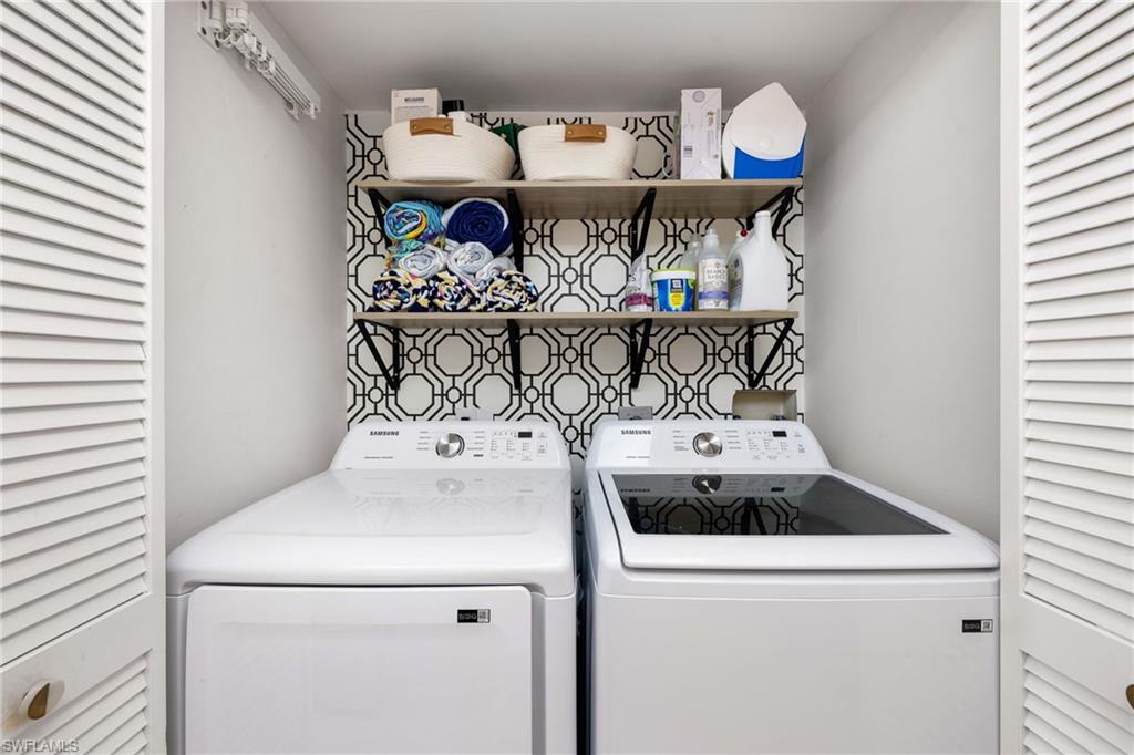 PIPERS POINTE - Residential