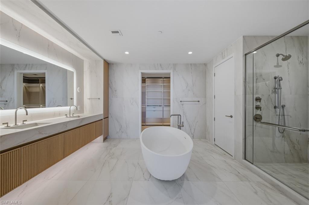 THE RITZ-CARLTON RESIDENCES ESTERO BAY - Residential