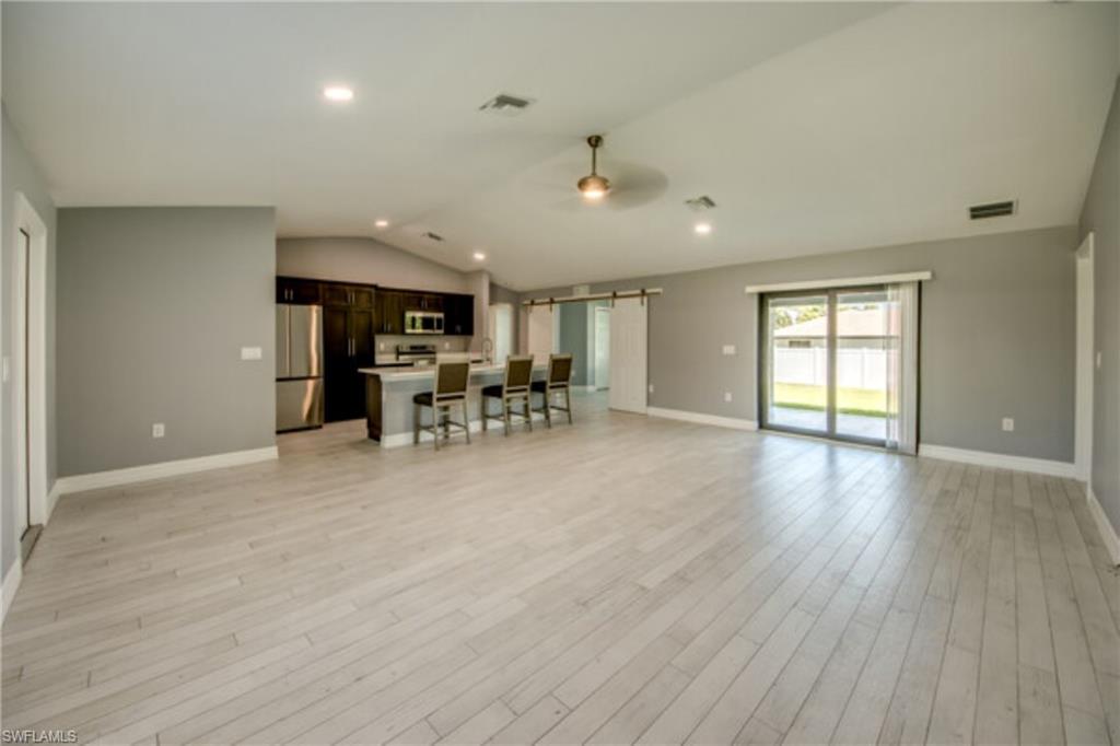 TAHITIAN SHORES - Residential Lease