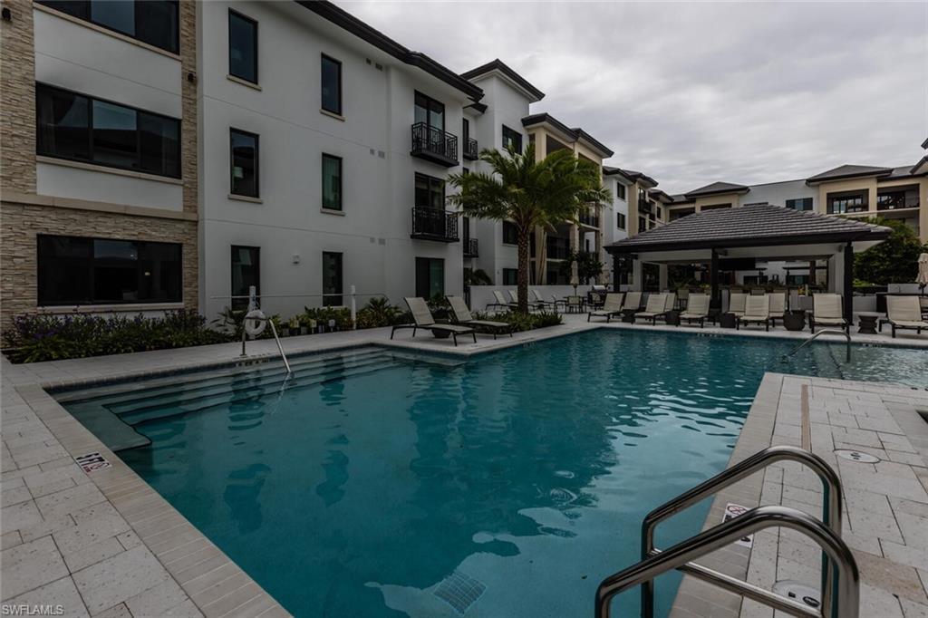QUATTRO AT NAPLES SQUARE - Residential