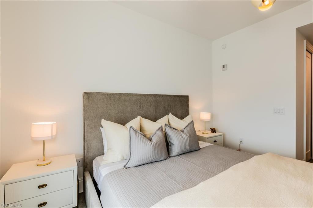 QUATTRO AT NAPLES SQUARE - Residential