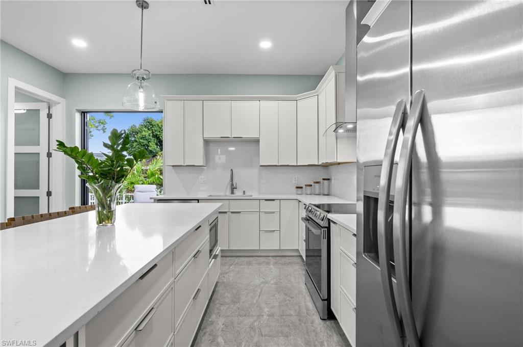 BAYSHORE ESTATES SUBDIVISION - Residential