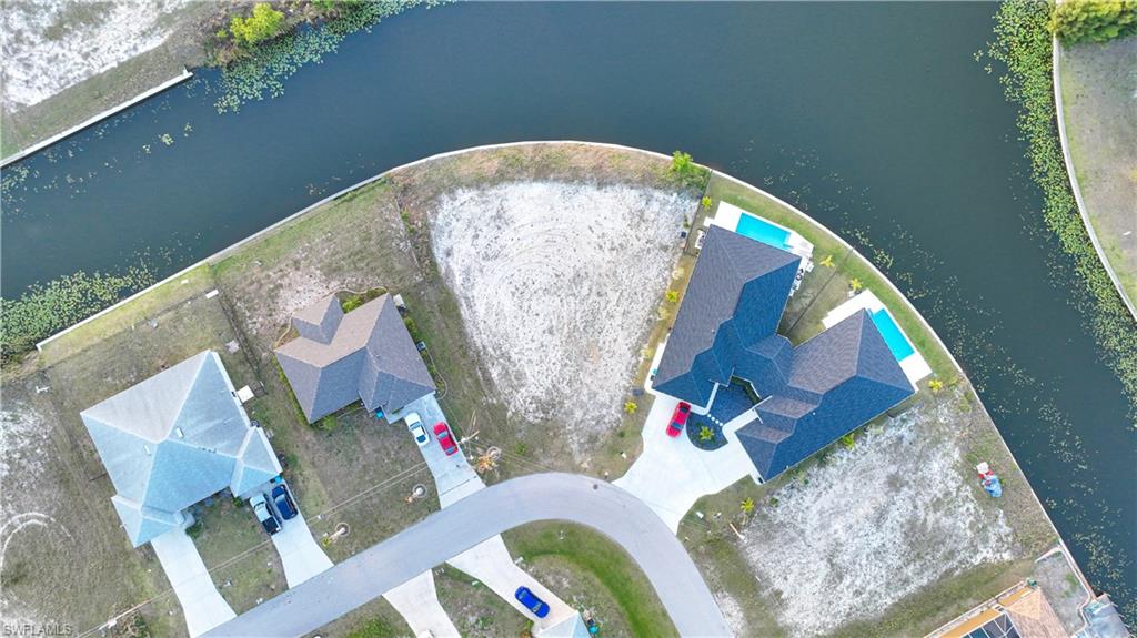 CAPE CORAL - Land