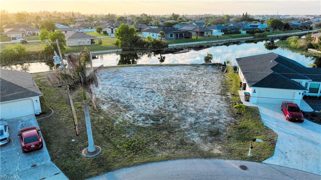 CAPE CORAL - Land
