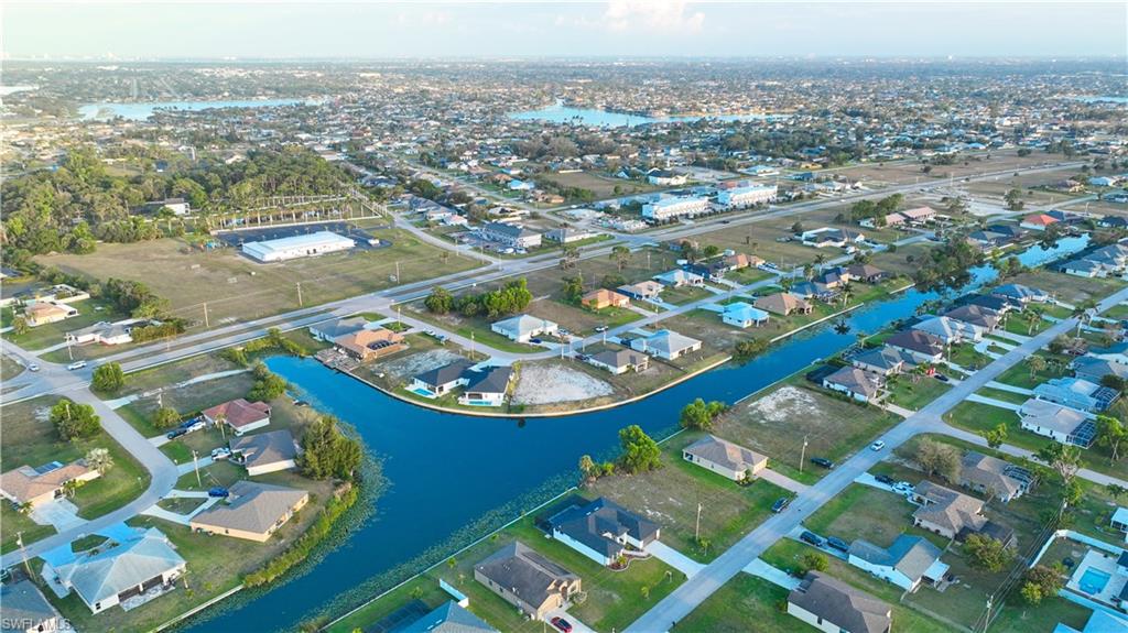 CAPE CORAL - Land