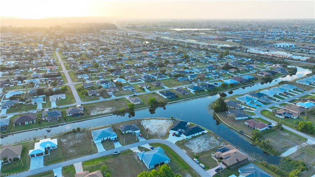 CAPE CORAL - Land